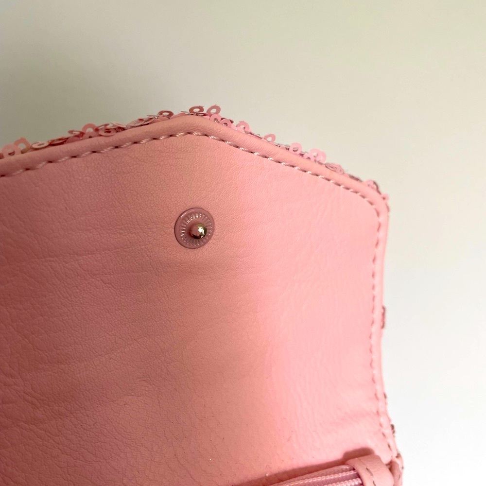 Millennial Pink Loungefly Wallet. NWOT - Picture 5 of 7